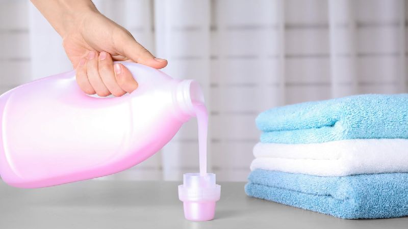 مضرات استفاده از مایع ظرفشویی به جای مایع لباسشویی مضرات استفاده از مایع ظرفشویی به جای مایع لباسشویی