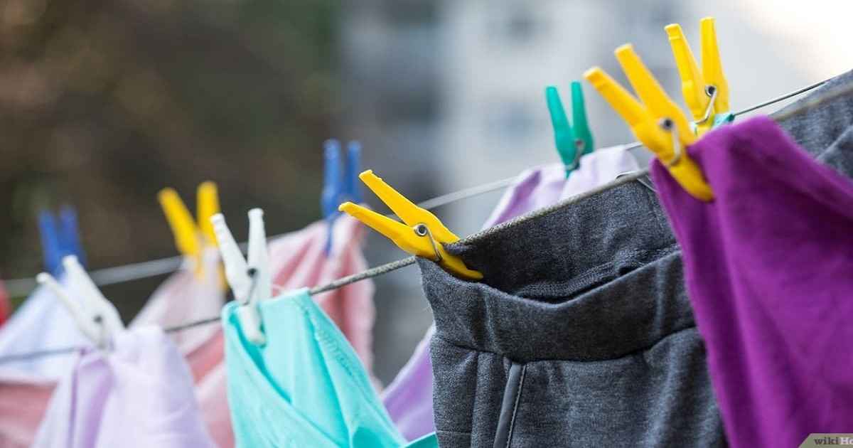 نور آفتاب و تهویه مناسب برای از بین بردن بوی لباس